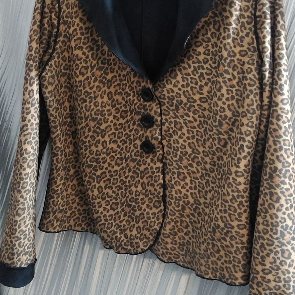 Reversible Suede Jacket Black & Leopard Print - image 5